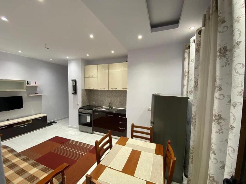 E&B Cosy Apartment 地拉那 外观 照片